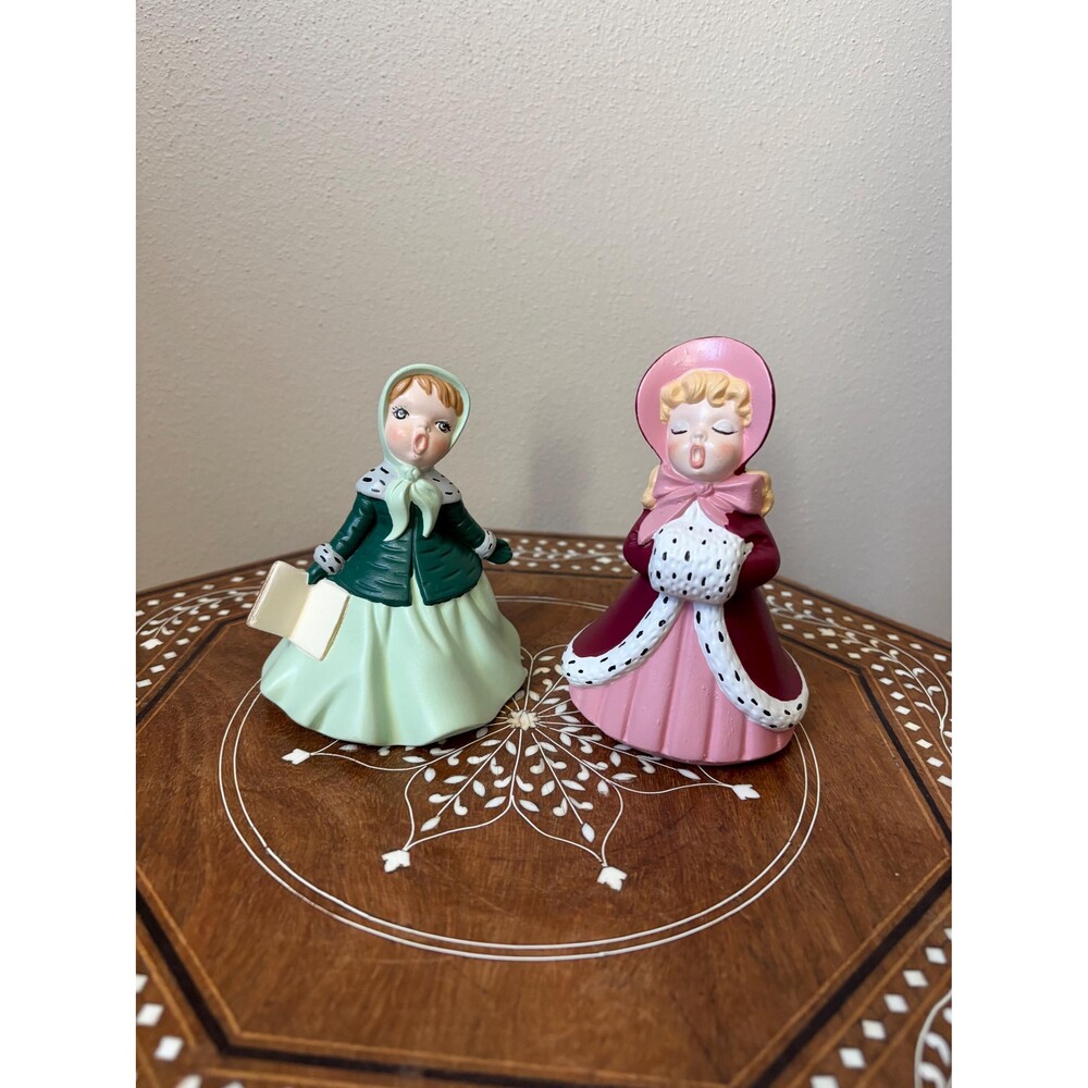 Vintage Pair Of Ceramic Christmas Carolers